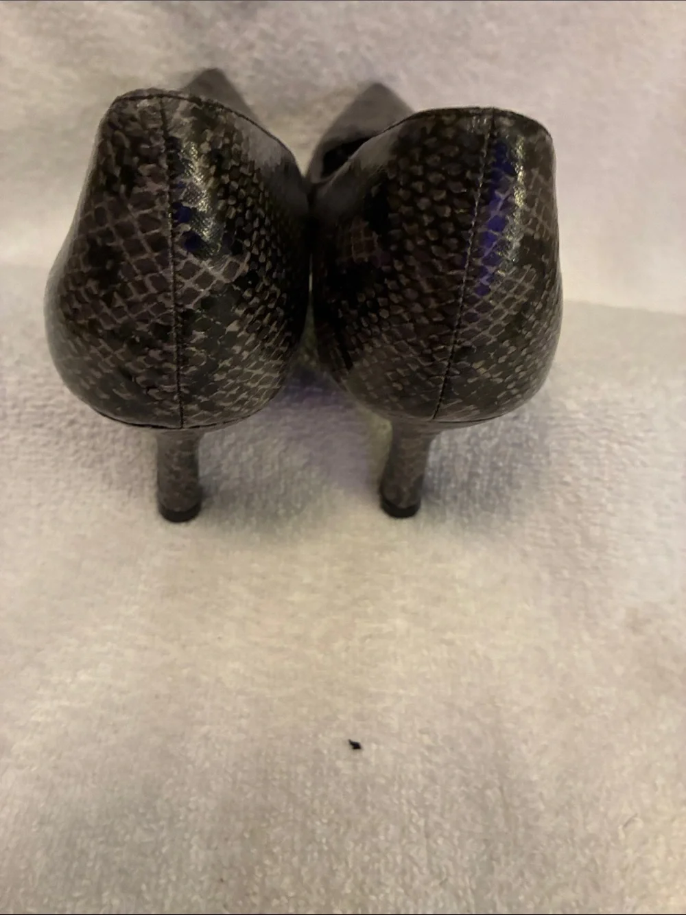 Comfort plus Classic Pointed-Toe Snake Print Pumps - Black